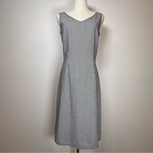 Eddie Bauer Navy And White Stripe 100% Cotton Seersucker Dress Women’s Size 6